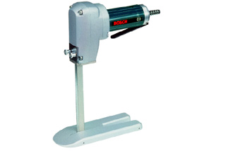 Pneumatic rubber cutter